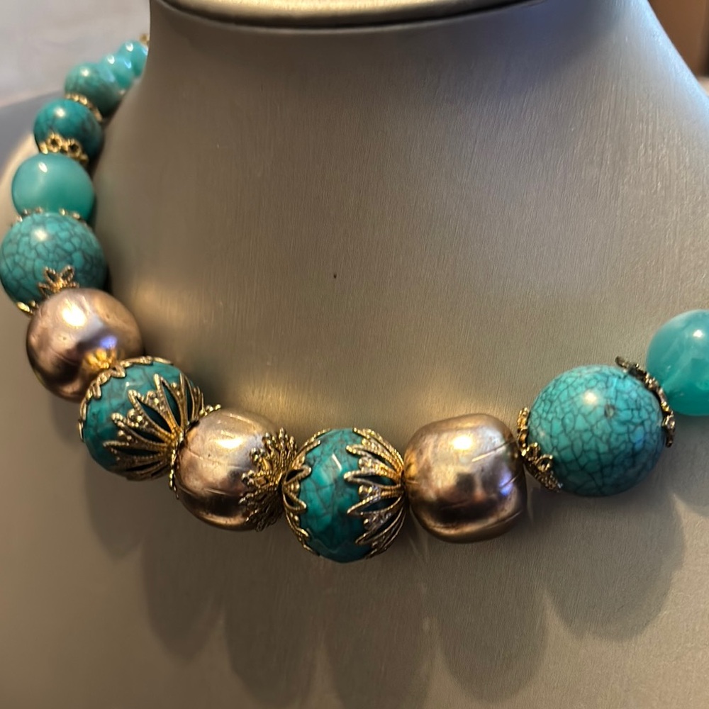 60. Vintage Single Strand Turquoise and Gold Beaded Necklace